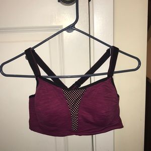 Pink sports bra (buy 2 bras get 1 free)